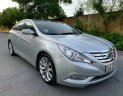 Hyundai Sonata AT 2011 - Cần bán Hyundai Sonata AT sản xuất 2011, màu bạc, xe nhập, 379 triệu