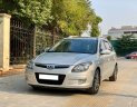 Hyundai i30   CW 2011 - Bán Hyundai i30 CW 1.6AT năm sản xuất 2011, màu bạc, nhập khẩu