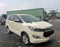 Toyota Innova  V  2017 - Cần bán lại xe Toyota Innova V sản xuất 2017, màu trắng