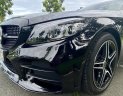 Mercedes-Benz 2021 - Cần bán gấp chiếc Mercedes C300 2021, siêu lướt, bank hỗ trợ 70%