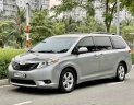 Toyota Sienna 2010 - Bán ô tô Toyota Sienna LE năm sản xuất 2010, màu xám, xe nhập, xe máy móc zin nguyên bản, cam kết không đâm đụng ngập nước, giá cạnh tranh