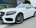 Mercedes-Benz C300 C300 AMG 2017 - Bán ô tô Mercedes C300 AMG sản xuất 2017, màu trắng