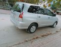 Toyota Innova G 2011 - Bán xe Toyota Innova 2.0G năm sản xuất 2011, màu bạc