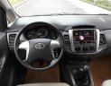 Toyota Innova   2.0E  2013 - Bán Toyota Innova 2.0E năm 2013, màu bạc