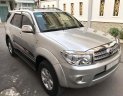 Toyota Fortuner 2010 - Cần bán xe Fortuner 2010 số sàn, máy dầu, màu bạc