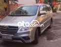 Toyota Innova  E 2015 - Cần bán gấp Toyota Innova E năm 2015, màu bạc