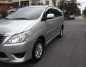 Toyota Innova   2.0E  2013 - Bán Toyota Innova 2.0E năm 2013, màu bạc