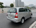 Toyota Innova   2.0E   2013 - Bán xe Toyota Innova 2.0E sản xuất năm 2013, màu bạc