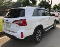 Kia Sorento 2017 - Cần bán gấp Kia Sorento 2WD 2.2 DATH sản xuất 2017, màu trắng