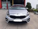 Kia Rondo 2017 - Cần bán lại xe Kia Rondo 2.0 GMT sản xuất 2017, màu bạc, nhập khẩu 