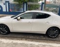 Mazda 3 1.5AT Prenium  2020 - Bán Mazda 3 1.5AT Prenium năm sản xuất 2020, màu trắng, giá 715tr