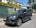 Volkswagen Touareg 2016 - Bán Volkswagen Touareg sản xuất năm 2016, màu đen, nhập khẩu