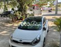 Kia Rio 2012 - Xe Kia Rio 1.4AT Hatchback sản xuất năm 2012, màu trắng xe gia đình, giá chỉ 320 triệu