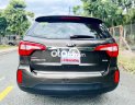 Kia Sorento 2015 - Cần bán gấp Kia Sorento số sàn sản xuất 2015, màu đen, giá 558tr