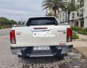 Toyota Hilux 2019 - Bán Toyota Hilux năm 2019, màu trắng, xe nhập, 912tr