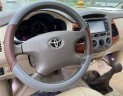 Toyota Innova 2009 - Bán Toyota Innova 2.0G năm sản xuất 2009, màu bạc xe gia đình