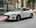 Hyundai Elantra 2016 - Bán xe Hyundai Elantra 2.0AT sản xuất 2016, màu trắng