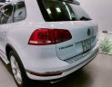 Volkswagen Touareg 2016 - Cần bán lại xe Volkswagen Touareg GP 3.6AT sản xuất năm 2016, màu trắng, nhập khẩu nguyên chiếc