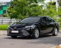 Toyota Camry 2019 - Bán xe Camry 2.0E sx 2019 màu đen, xe như mới