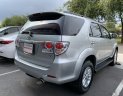 Toyota Fortuner 2012 - Bán xe Toyota Fortuner 2.7V 4x2AT, đời 2012, màu bạc, giá 550 triệu