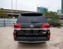 Toyota Land Cruiser 2019 - Bán Toyota Land Cruiser 5.7 V8 sản xuất năm 2019, màu đen còn mới