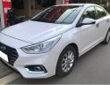 Hyundai Accent 2018 - Cần bán lại xe Hyundai Accent 1.4MT năm 2018, màu trắng, giá 368tr