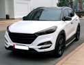 Hyundai Tucson 2018 - Cần bán gấp Hyundai Tucson Turbo sản xuất 2018, màu trắng