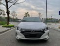 Hyundai Elantra 2019 - Cần bán lại xe Hyundai Elantra 2.0 năm 2019, màu trắng