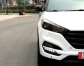 Hyundai Tucson 2018 - Cần bán gấp Hyundai Tucson Turbo sản xuất 2018, màu trắng