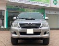 Toyota Hilux 2015 - Cần bán lại xe Toyota Hilux 2.8G 4x4 MT sản xuất năm 2015, màu bạc, số sàn