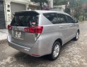 Toyota Innova 2017 - Bán xe Toyota Innova 2.0E năm sản xuất 2017, màu ghi xám, giá 470tr