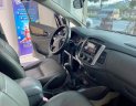 Toyota Innova 2013 - Cần bán lại xe Toyota Innova 2.0E sản xuất 2013, màu bạc xe gia đình, 340tr