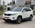 Kia Sorento 2016 - Cần bán xe Kia Sorento 2.4 AT sản xuất 2016, màu trắng, 595 triệu