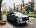 Toyota Hilux 2020 - Bán Toyota Hilux E AT sản xuất năm 2020, màu bạc, nhập khẩu