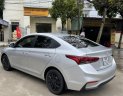 Hyundai Accent 2018 - Cần bán xe Hyundai Accent, số sàn, sản xuất 2018, màu bạc, giá 345tr