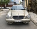 Mercedes-Benz E240 0 2004 - Số tự động, màu ghi còn ken xà ben