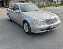 Mercedes-Benz E240 2004 - Màu bạc giá cạnh tranh