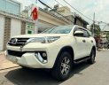 Toyota Fortuner 2019 - Màu trắng xe gia đình