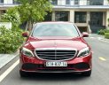 Mercedes-Benz C200 2021 - Xe màu đỏ nổi bật