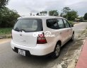 Nissan Livina 2011 - Màu trắng