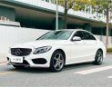 Mercedes-Benz 2016 - Xe màu trắng