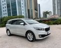 Kia Sedona 2016 - Xe màu bạc, còn rất mới và đẹp