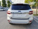 Ford Everest 2021 - Xe màu trắng