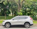 Nissan X trail 2016 - Premium màu bạc , xe nguyên bản, mua xe trong tháng tặng ngay 1 năm chăm sóc, rửa xe miễn phí