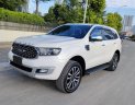 Ford Everest 2021 - Xe màu trắng