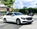 Mercedes-Benz 2016 - Màu trắng, nội thất đen