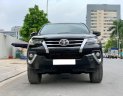 Toyota Fortuner 2019 - Cần bán gấp xe còn mới giá chỉ 989tr