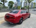 Mercedes-Benz 2020 - Xe màu đỏ