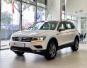 Volkswagen Tiguan 2023 - màu trắng khuyến mãi 100% trước bạ + 5 năm bảo dưỡng cho khách liên hệ Ms Minh Thư