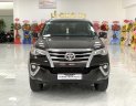 Toyota Fortuner 2017 - Cần bán lại xe siêu đẹp. Số sàn, máy dầu, 1 chủ từ đầu, hỗ trợ bank 60-70%, liên hệ giá tốt